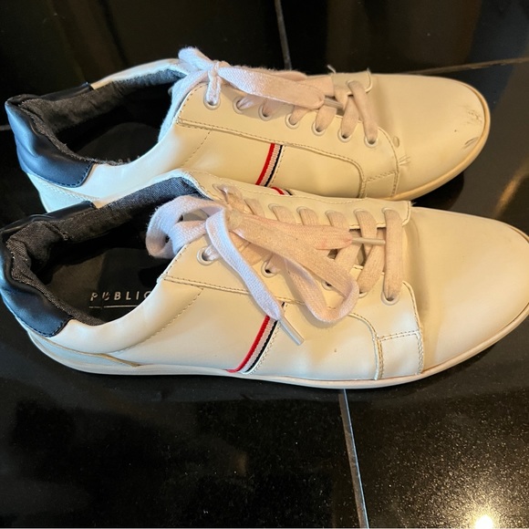 Public opinion white men’s sneaker, worn once, size 9 - Picture 2 of 4